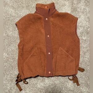 sherpa tie vest